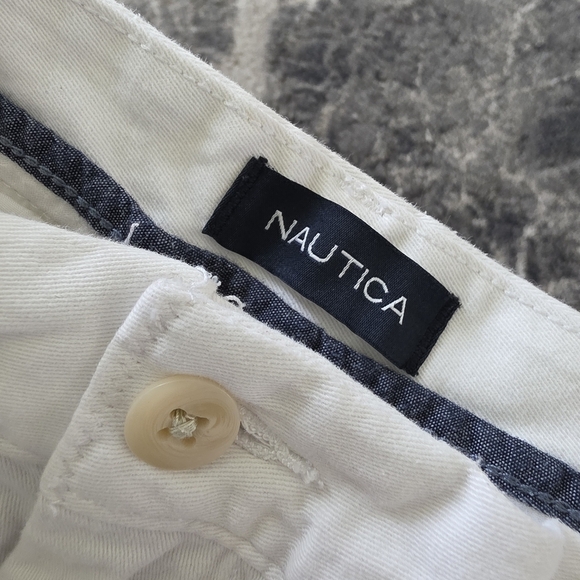 Nautica 38W Men's White Flat Front Shorts - Picture 4 of 5